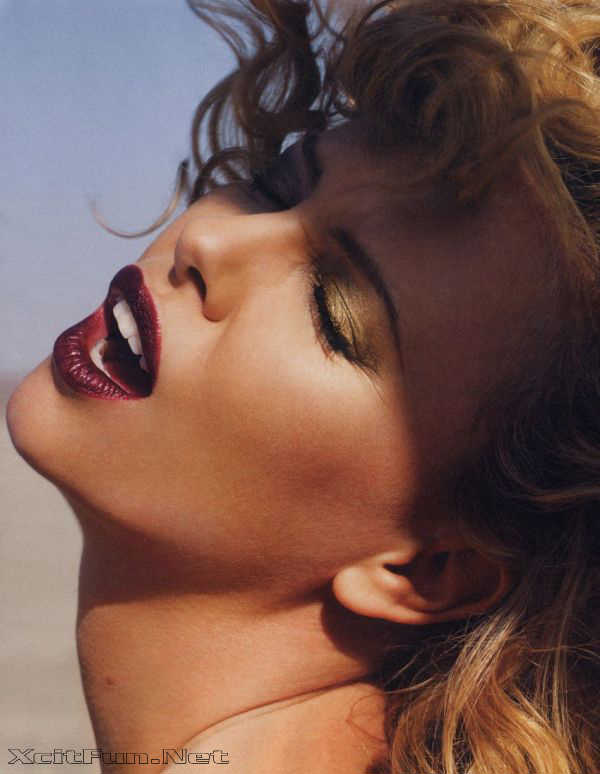 Charlize Theron Red Carpet Transformations W Magazine Shoots