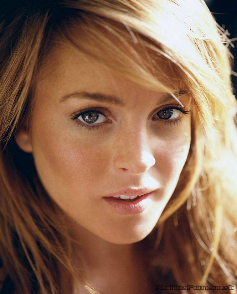 Lindsay Lohan is Far From Innocent - Hot Girl Photo Shoots - XciteFun.net