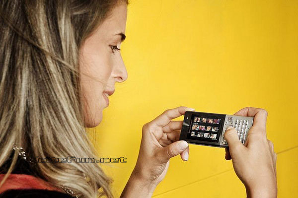 Sony Ericsson candybar T700: Be the envy of your friends 8765,xcitefun-sony-ericsson-t700-slick-1