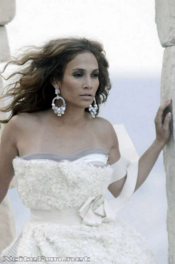 Jennifer Lopez Smokin Latin Lady Fresh Photo Shoot On the business front