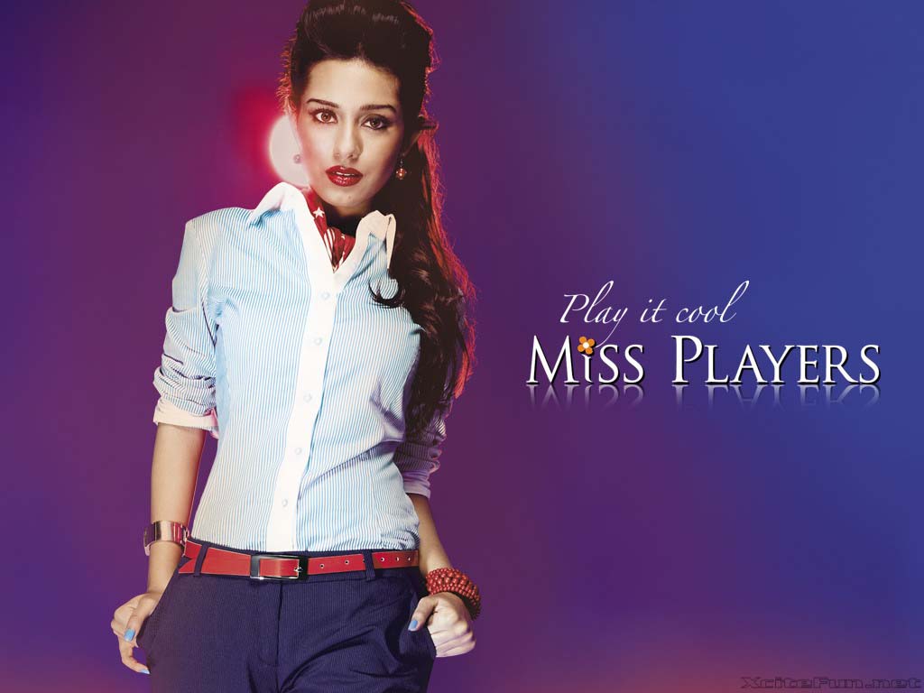 Amrita Rao Miss Players Winter Collection 2008  Wallpapers