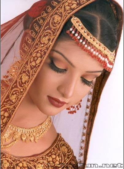 Sara Chaudhry iCon of Grandeur  Biography Photo Gallery