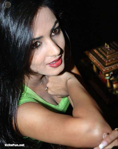 Sonal Chauhan in Spicy Green Top