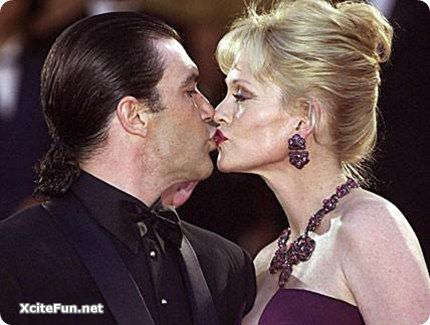 Celebrities  Kisses