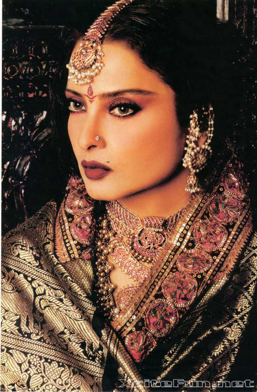 Indian Hot Actress Masala: Rekha Hot Sexy Indian Actress Biography