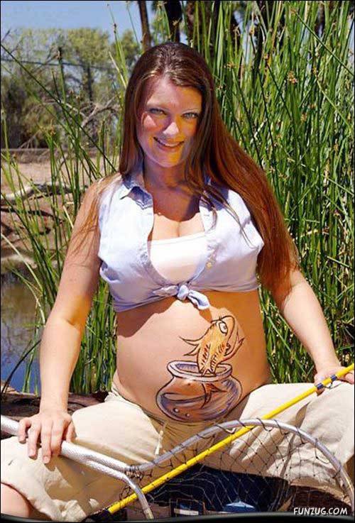 Tattoos on Pregnant Ladies