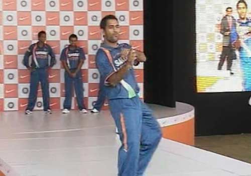 dhoni in jersey