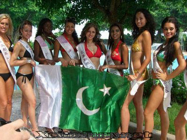 Pakistani Girls United In Bikini