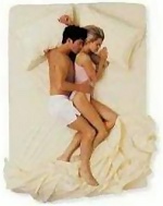 Couples Sleeping Positions Link To Relationship 32659,xcitefun-sleeping-spoon-1