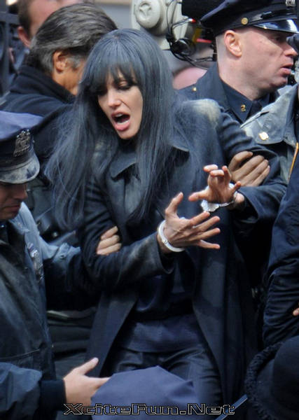 Angelina Jolie Salt Movie  Dusty Stills