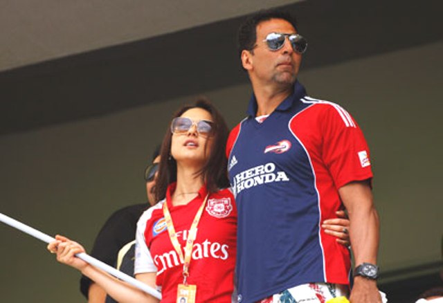 Preity Zinta amp Akshay Kumar From IPL Unseen Pictures