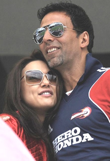 Preity Zinta amp Akshay Kumar From IPL Unseen Pictures
