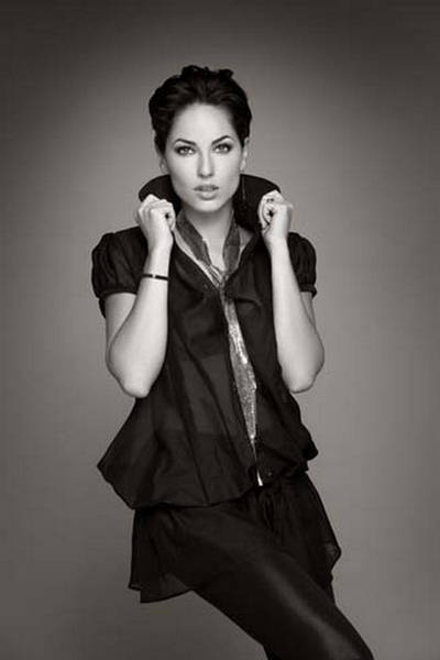 Barbara Mori Maxi Girl  Photo Gallery