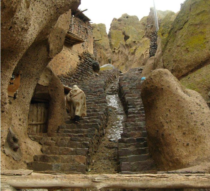 Troglodyte village in IRAN 700 years old - XciteFun.net
