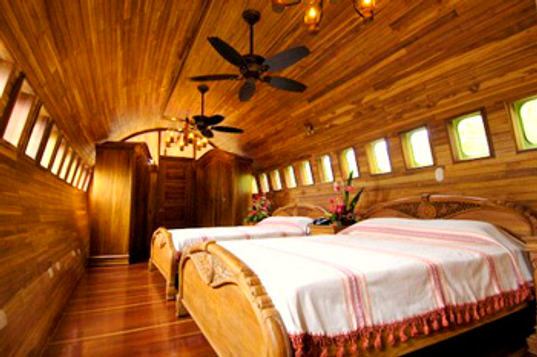 Airplane Hotel Costa Rican