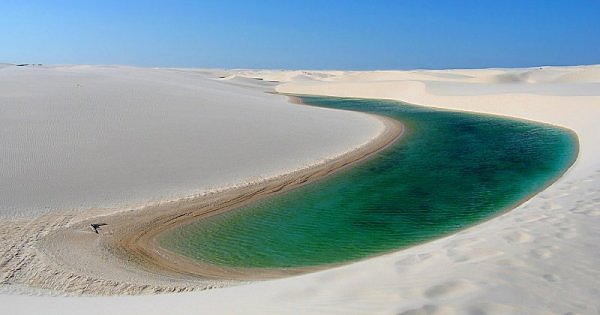 20 Most Incredible Desert Oases pics