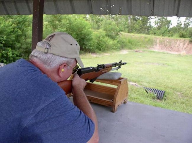 The test of a new Kevlar helmet