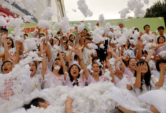 Biggest Pillow Fight Ever 