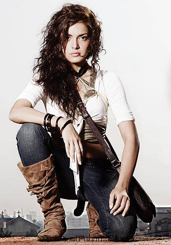 Shazahn Padamsee Petite and Pretty  Biography and Photo