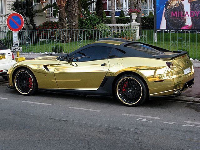 Golden Ferrari 599 GTB from Hamann