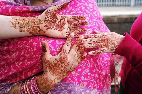 http://img.xcitefun.net/users/2009/09/113431,xcitefun-eid-mehndi-design-3.jpg