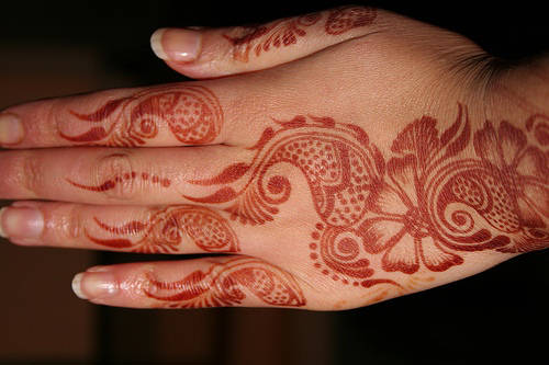 designs of mehndi 2010. Arabic Style Mehndi Designs