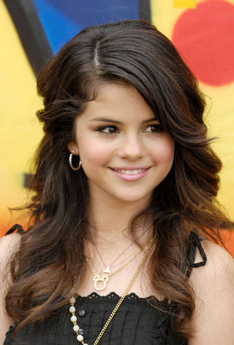 Selena Gomez  Gorgeous Teenage Star