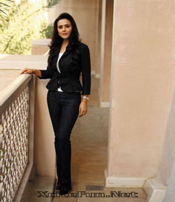 Verve India Best Dressed  Bollywood Babes 2009