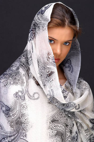 Urvashi Sharma Face On Focus  Photo Gallery