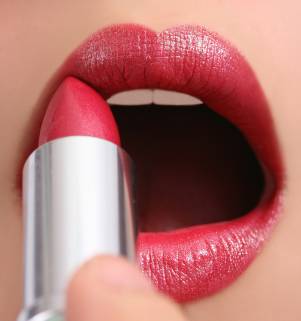 How to apply Lipstick