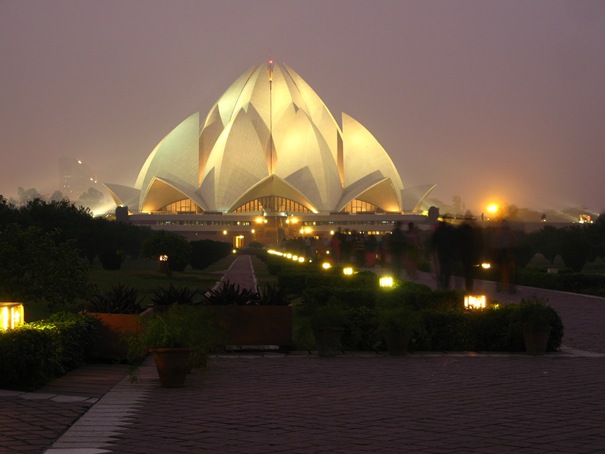 [تصویر: 124306,xcitefun-28-lotustemple-thumb.jpg]