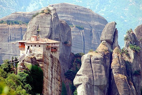 The Most Spectacular Free Rock Climbs