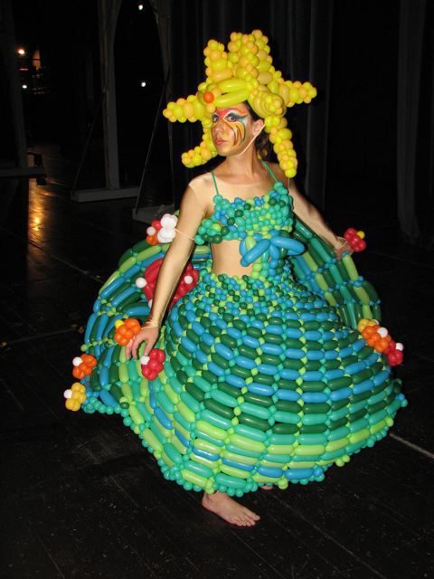 Balloon Dresses XciteFun balloon-dresses-xcitefun