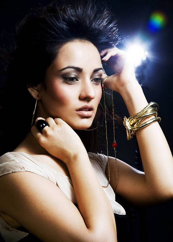 Neha Sharma: Bollywood Beauty Babe - Photo Shoot