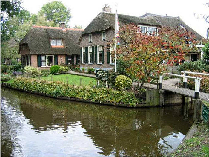 151348xcitefun giethoorn village 10 - Greenland or Dreamland - Its Netherlands