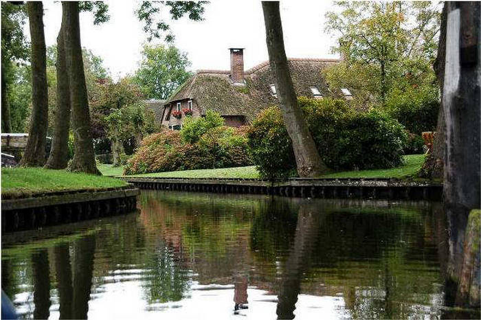 151356xcitefun giethoorn village 1 - Greenland or Dreamland - Its Netherlands