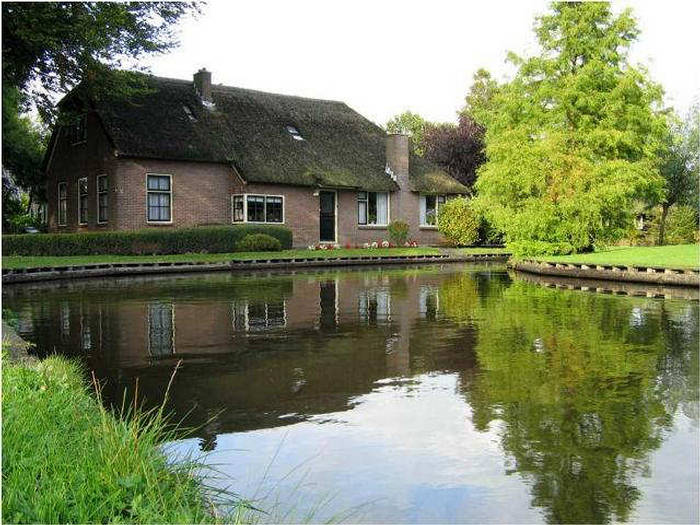 151357xcitefun giethoorn village 14 - Greenland or Dreamland - Its Netherlands