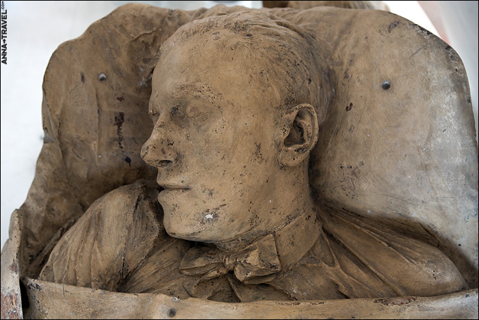 Death Masks of the Famous Soviet People