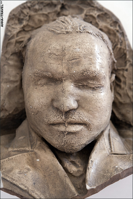 Death Masks of the Famous Soviet People