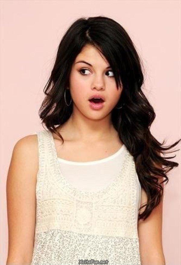 Nakey Selena Gomez Games. Selena Gomez Games Dress Up. Dress like Selena Gomez middot; Dress Up Hannah