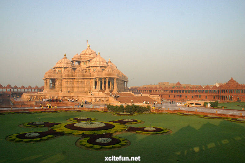 akshardham-gandhinagar-largest-temple-of-gujarat-xcitefun