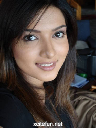 Sara Chaudhry  Beautiful Pakistani Actress