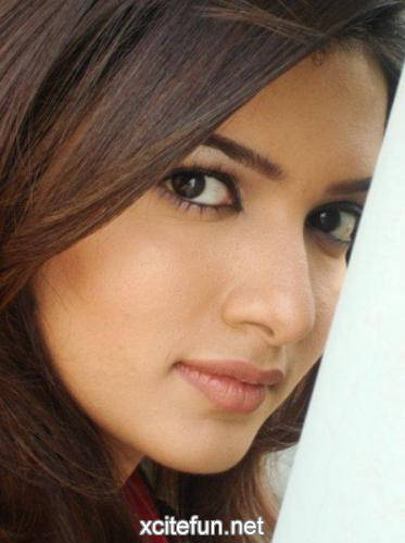 Sara Chaudhry  Beautiful Pakistani Actress