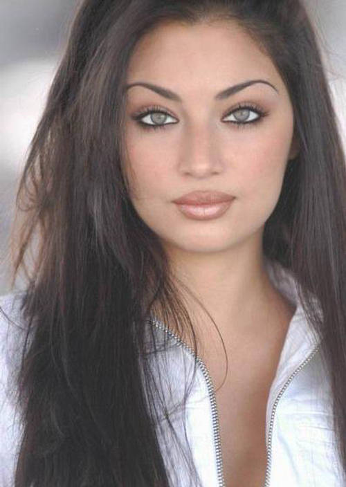 Claudia Lynx - Aishwarya of Hollywood - XciteFun.net