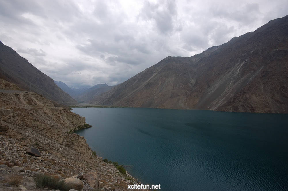 pakistan wallpapers. the Satpara Lake. Satpara