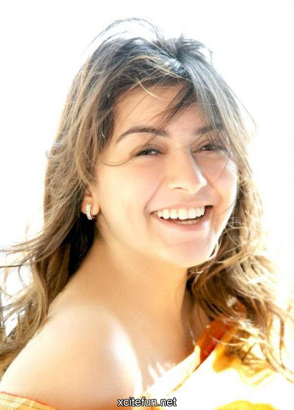 Hansika Motwani  Beautiful Bollywood Actress