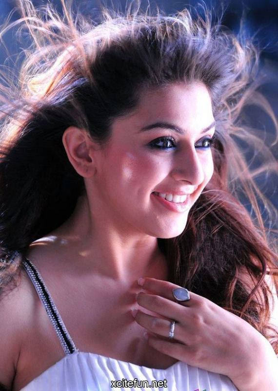 Hansika Motwani  Beautiful Bollywood Actress