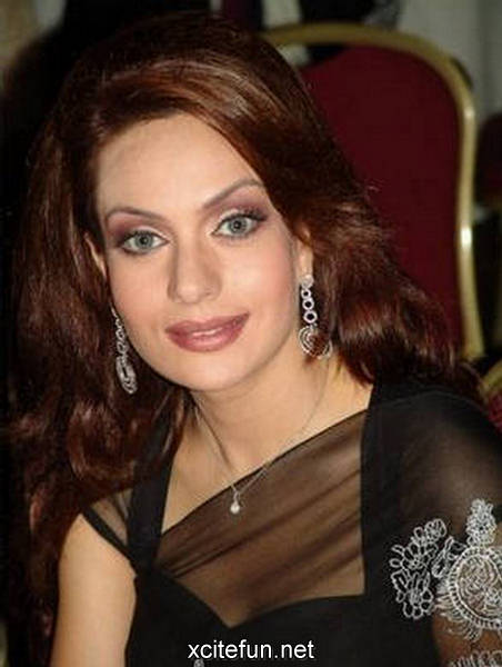 sadia hussain actress