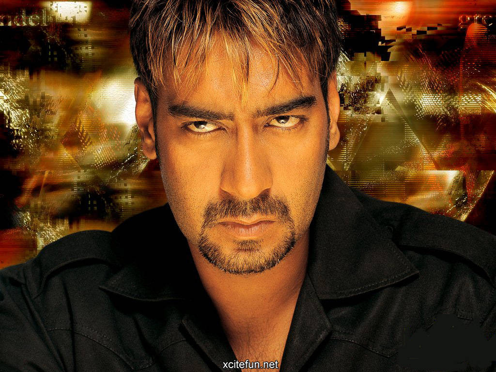 Ajay Devgn - Wallpaper Actress