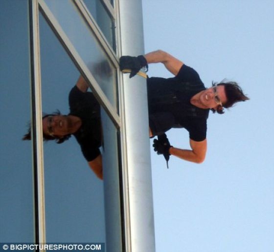 Tom Cruise Jumping From Burj Khalifa